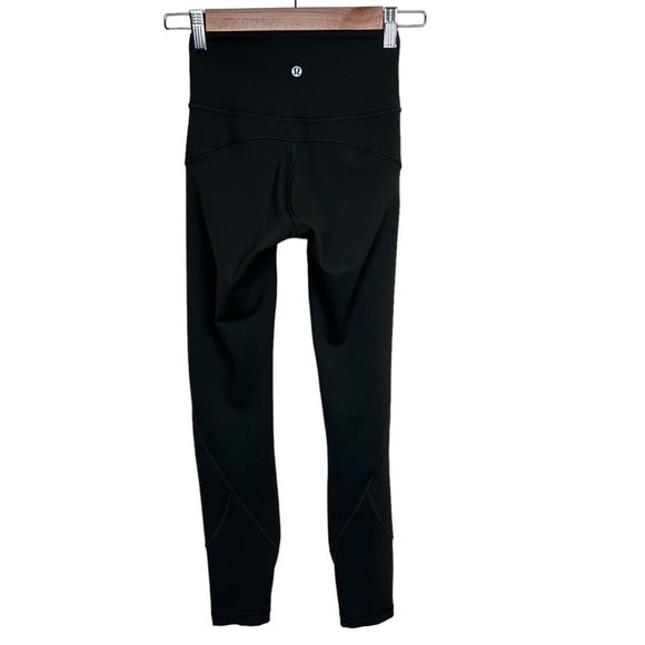 Lululemon In Movement 7/8 Tight *Everlux 25"
Dark Olive (First Release) 2 - Picture 3 of 9